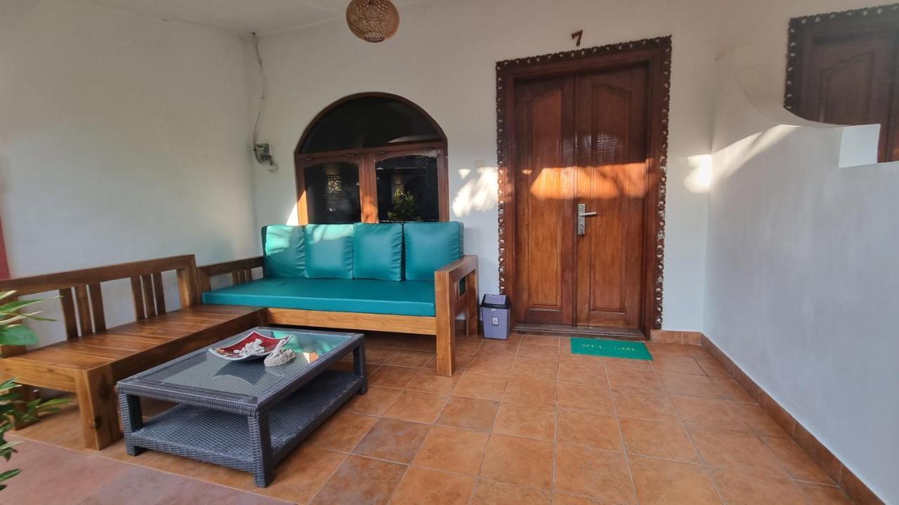 Catra Homestay Beach Apartments 甘地达萨 外观 照片